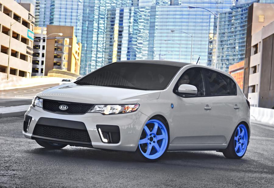 Kia Forte 5-Door Hat Trick '2011